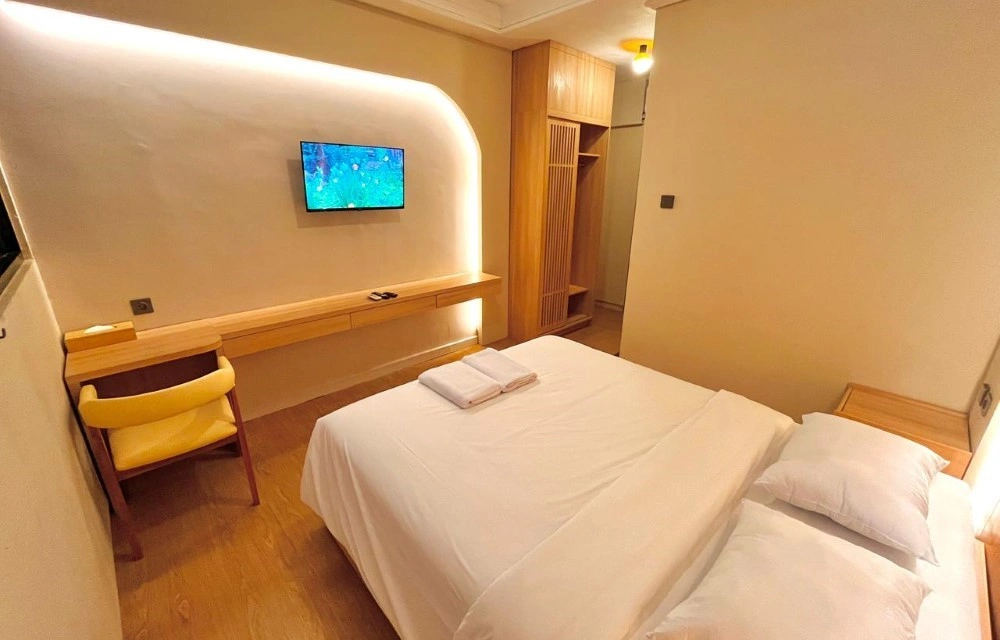 First Floor Executive Room with Mini Theater